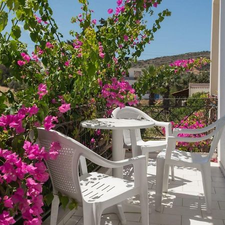 Kazakis Nikos Rooms Pitsidia Exterior foto